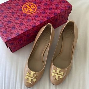 Tory Burch Beige Pumps